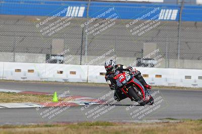 media/Nov-26-2022-Fastrack Riders (Sat) [[b001e85eef]]/Level 3/Session 3 Outside Turn 9/